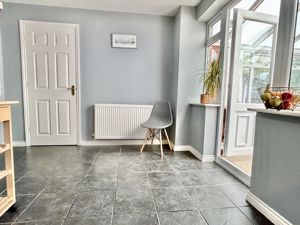 Breakfast Kitchen- click for photo gallery